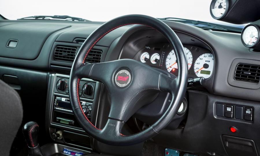 Панель приборов Subaru Impreza 22B STi (196 of 400) 1998 года  (UK) (фото 8 из 32)
